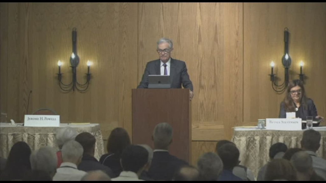 Powell (Fed): "Inflazione ancora alta, praprati ad alzare tassi"