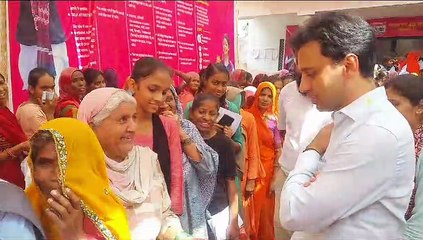 उदयपुर में इंदिरा गांधी स्मार्टफोन योजना का हो रहा प्रभावी क्रियान्वयन