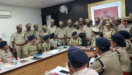 Dr. Anand Chhabra suddenly arrived in Santosh Singh's crime meeting