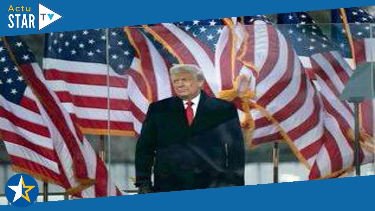 Donald Trump fait un tour en prison et son mugshot historique fait le tour de la Toile