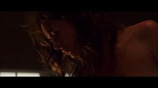 9 Bullets Kissing Scene — Gypsy and Jack (Lena Headey and Sam Worthington)