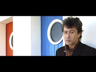 Alain Bashung aurait pu avoir 73 ans : découvrez son fils qui se bat pour l'héritage du père