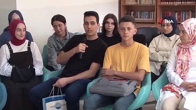 Le président İsmet Yıldırım a rencontré les étudiants lauréats de l'université