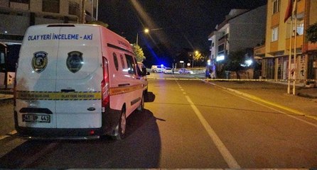 Cadde ortasında bir kadını öldürüp, parkta intihar etti