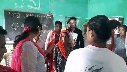 Kishangarh - मोबाइल फोन वितरण शिविर का किया निरीक्षण, दिए निर्देश