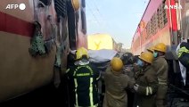 India, bombola di gas esplode su un treno: almeno 9 morti