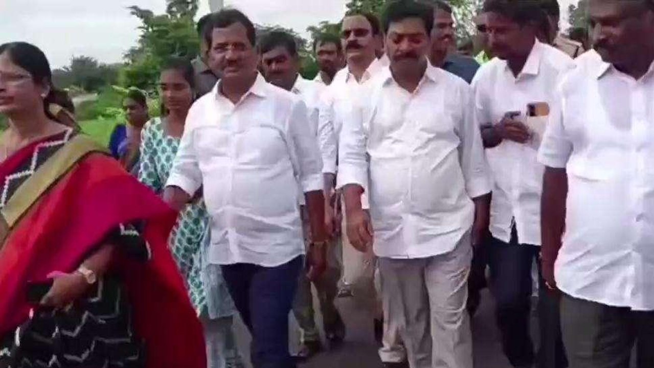 యాదాద్రి: ఓపెన్ జిమ్, సీసీ రోడ్లు, డ్రైనేజీ పనులకు ఎమ్మెల్యే శ్రీకారం