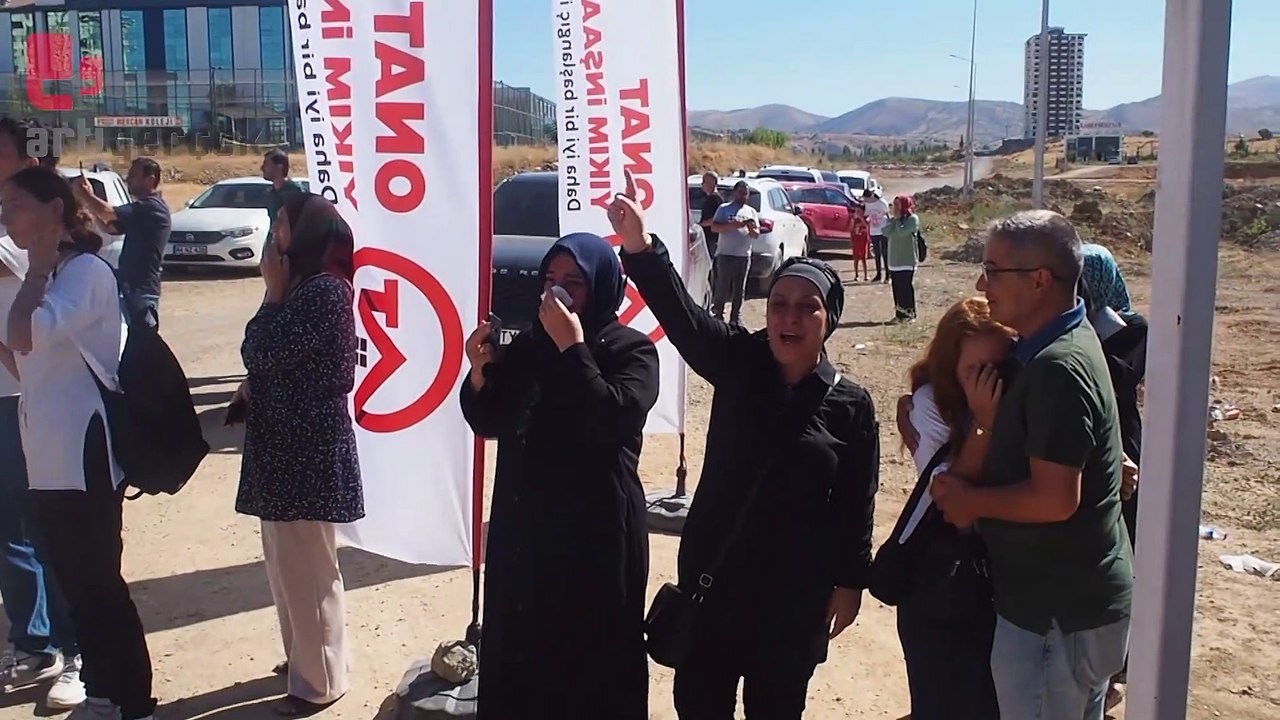 Malatya'da evi yıkılan Yeşim Yağan: "25 yıllık emeğim gitti, her şeyimiz gitti"