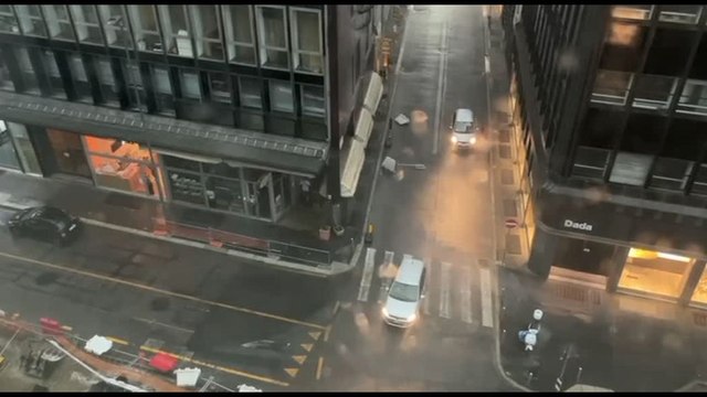 Arriva il maltempo a Milano, nubifragio e raffiche di vento