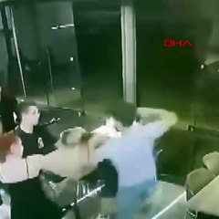 Çorbacıda 'kafes dövüşü'