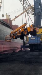 कंडला : दीनदयाल पोर्ट पर बड़ी दुर्घटना टली, क्रेन जमीन पर गिरी