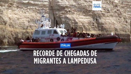 Número recorde de chegada de migrantes deixa centro de Lampedusa a rebentar pelas costuras