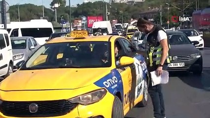 İstanbul'da taksi denetimi: Aracına tokat attı!