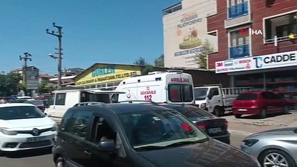 SRC belgesi olmayan servis sürücüsü yolun karşısına geçmek isteyen çocuğa çarptı