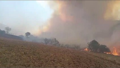 Los fuertes vientos expanden y agravan el incendio en Combuyo y crece la alerta en Vinto