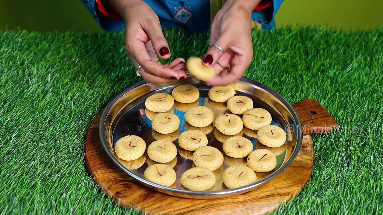 सिर्फ दूध से पेड़ा बनाये, रक्षा बंधन की खास त्योहारों में सबसे आसान मिठाई | Milk Peda | peda recipe