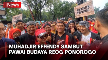 Pakai Baju Adat Warok Ponorogo, Muhadjir Effendy Sambut Pawai Budaya Reog di Depan Kantor Kemenko PMK