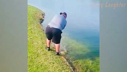 Epic Golf Fail: When the Ball Takes a Watery Detour!