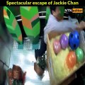 Spectacular escape of Jackie Chan