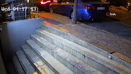 Güngören'de 2 dakikada gösterge paneli hırsızlığı kamerada