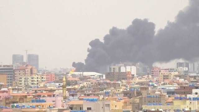 الجيش السوداني يشن هجوما على قوات الدعم السريع في مطار الخرطوم ومحيطه #العربية
