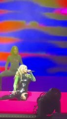 Suudi Arabistan'da Iggy Azalea'nın konserine ''kalça dansı'' engeli