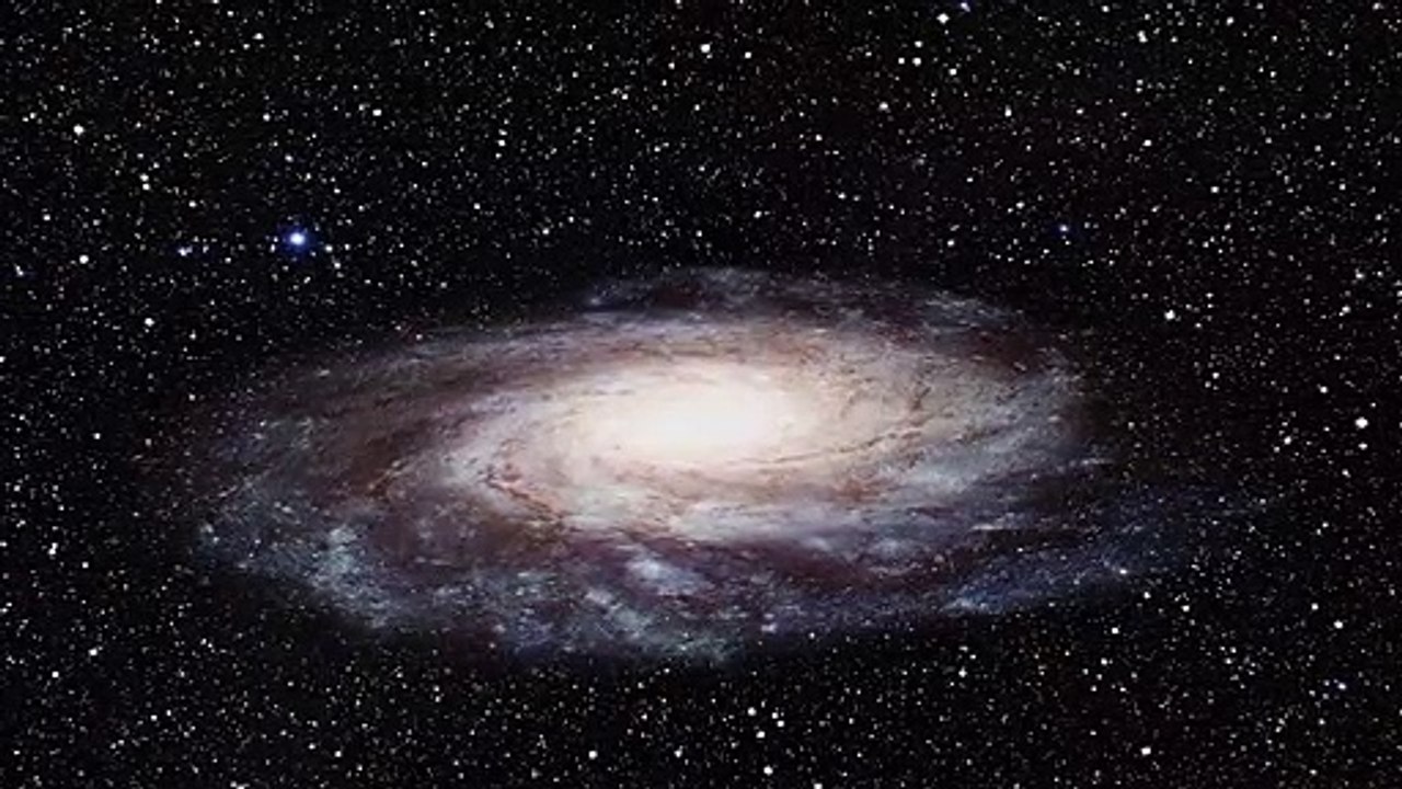4K Galaxy spinning in space!!!!!!!!!!!