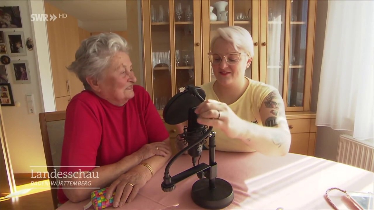 Oma Inge ist die 'Podcast-Oma'