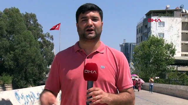 Adana'da Tarihi Taşköprü'ye Sprey Boyalarla Yazılar Yazıldı