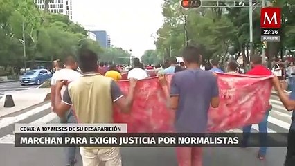 A 107 meses de la desaparición, padres de los 43 normalistas exigen justica en CdMx