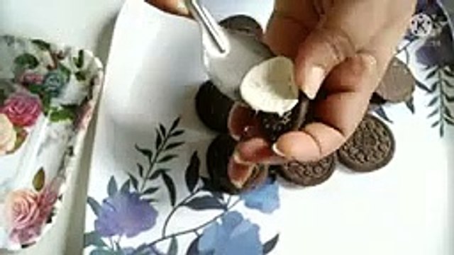 SaveTube.io-1k subscribers #cake #chocolatecake #biscutcake #bread #coolcake chocolate #biscuit#snack#jyothiakka-(144p)