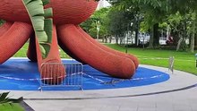 Giant Octopus and a Beautiful Footbridge in Shenzhen's Haishan