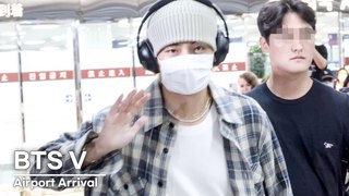 [4K] BTS V Airport Arrival | 뷔(방탄소년단) 김포공항 입국