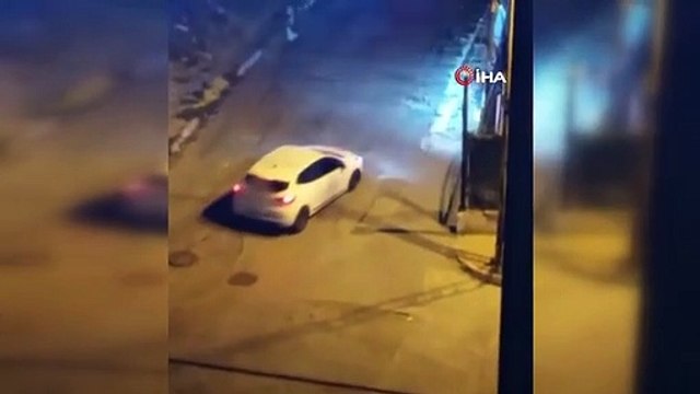 Tartıştığı kadının üzerine araba sürdü...O anlar kamerada