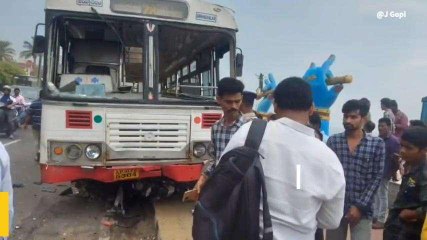 విశాఖ జిల్లా: అదుపుతప్పిన ఆర్టీసీ బస్సు.. తప్పిన పెను ప్రమాదం