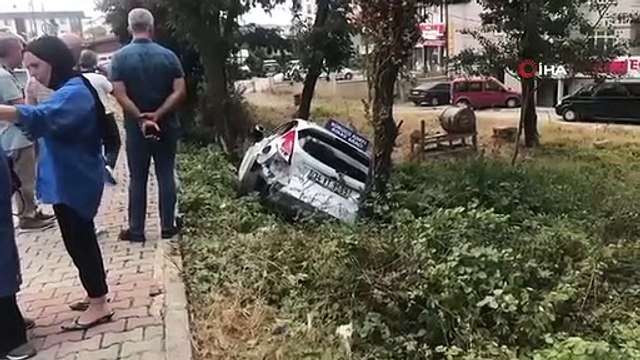 Excès de vitesse, collision avec un véhicule d'auto-école stationné : 1 blessé