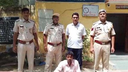 बांदीकुई: अवैध हथियार के साथ घुम रहा था युवक, पुलिस ने दिखाई हवालात