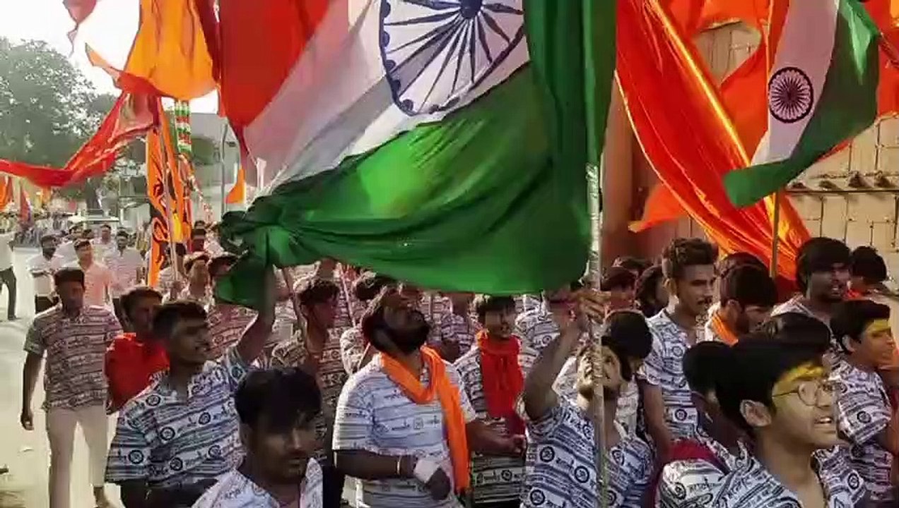 कांवड़ यात्रा में भगवान शिव और शक्ति का दिखा स्वरूप