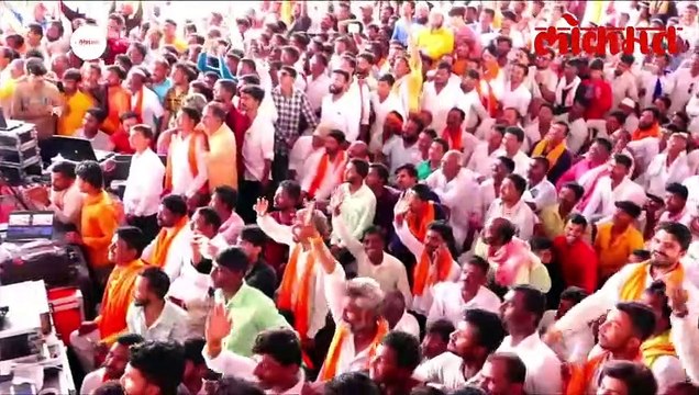 उद्धव ठाकरेंनी फडणवीसांचं नाव घेतलं, त्यानंतर काय घडलं?