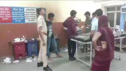 दौसा: पानी के टैंकर से बाइक सवार की हुई भिड़ंत, 3 मासूमों सहित इतने घायल