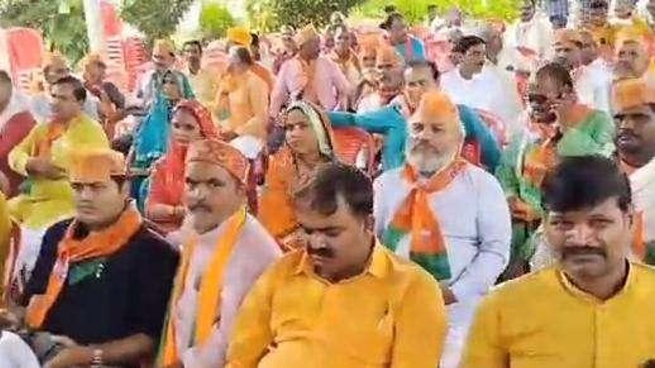 भिंड: प्रवासी विधायक ने गिनाई सरकार की उपलब्धियां, कार्यकर्ताओं से किया संवाद