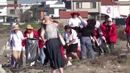 ‘Anadoluyuz Biz’ projesi çerçevesinde önce gezdiler, sonra sahili temizlediler
