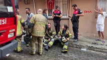 İzmir'de apartman yangınında 9 kişi dumandan etkilendi