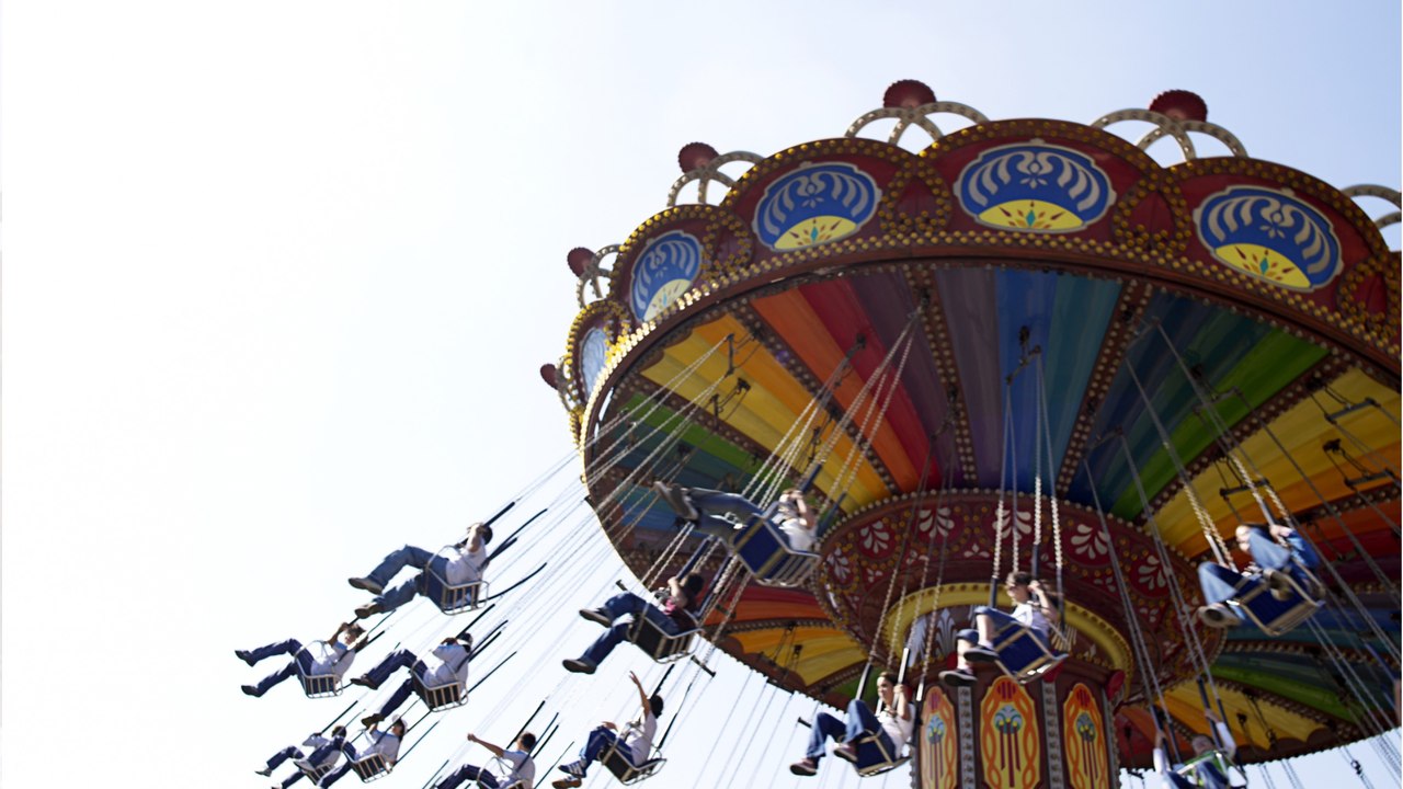 Accident de manège à Antibes : un enfant de 8 ans sauvé in extremis en tombant sur une femme de 50 ans