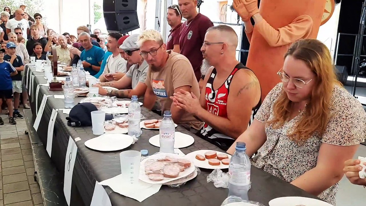 Le verdict du concours 2023 du plus gros mangeur de saucisses de Morteau