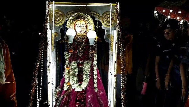 Video : शाही अंदाज में निकली तीज माता की सवारी, लोगों से अटी रही छते