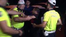 Kadıköy'de alkollü sürücü polis ekiplerine zorluk çıkardı