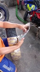 ganti ban motor manual