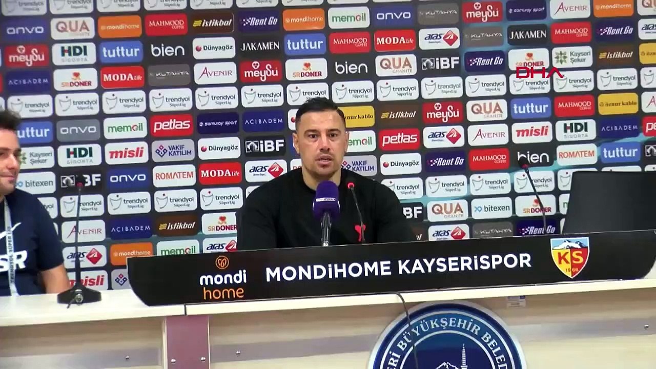 Samsun galibiyeti sonrası Çağdaş Atan'dan futbolcularına romantik jest! Sezen Aksu'dan şarkı armağan etti