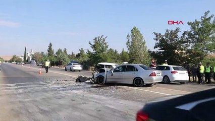1 mort et 5 blessés dans une collision frontale de voitures à Gaziantep